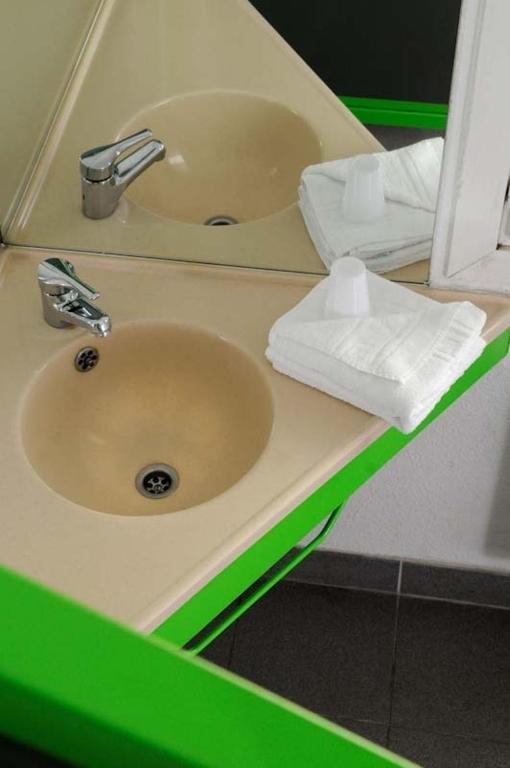 Lemon Hotel Avignon Rochefort Værelse billede